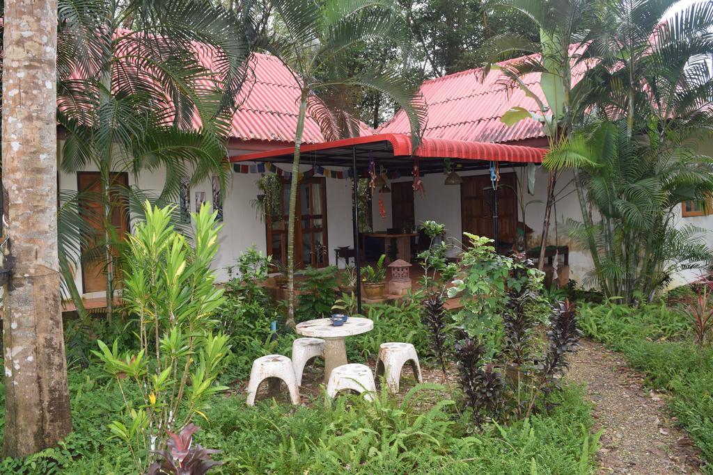 Manora Garden Hotel Панг Нга Екстериор снимка